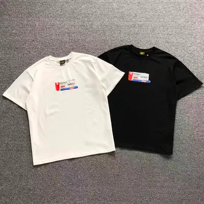 ¥95 CORTEIZ T-SHIRT 3205181017(im 170cm 60kg i wear size S in the phot)