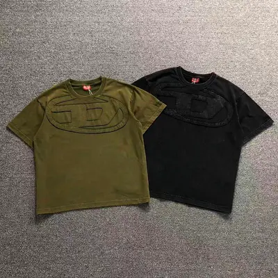 ¥125 DIESEL T-SHIRT 3205182217(im 170cm 60kg i wear size S in the phot)