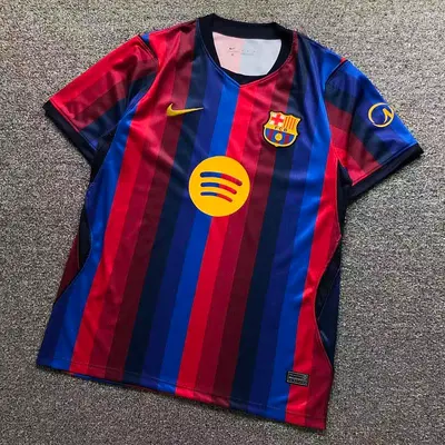 ￥75 FOOTBALL T-SHIRT 1252152002 （im 170cm 60kg i wear size M in the phot）