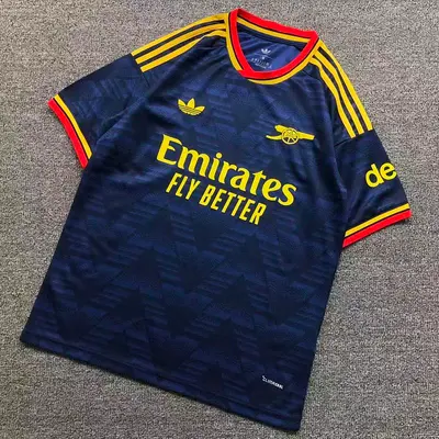 ￥75 FOOTBALL T-SHIRT 1252130002 （im 170cm 60kg i wear size M in the phot）