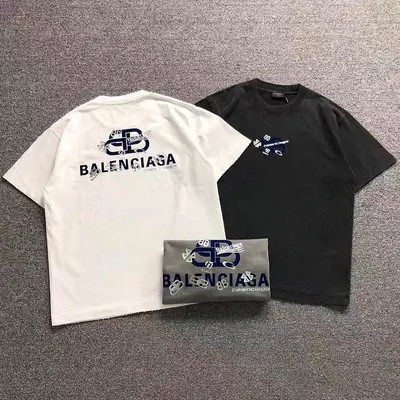 ¥128 B⭐L⭐⭐⭐IA⭐A T-SHIRT 5252505147(im 170cm 60kg i wear size L in the phot)