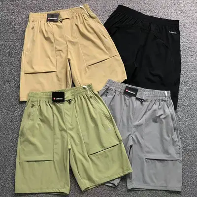 ￥145 LULULEMON SHORTS 2205281701（im 170cm 60kg i wear size M in the phot）