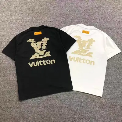 ¥128 L⭐ T-SHIRT 525290381(im 170cm 60kg i wear size S in the phot)