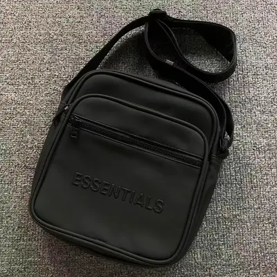 ¥88 FOG BAG 5253001179 (长21CM*宽7CM*高24CM)