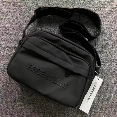 ¥85 FOG BAG 5253006179 (长23CM*宽10CM*高17CM)