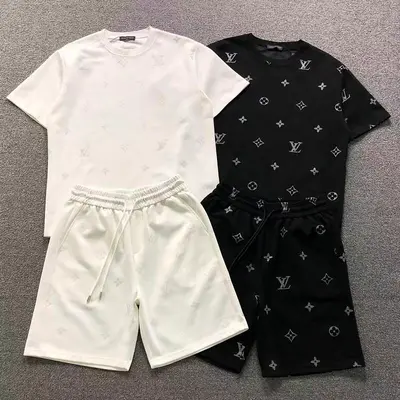 ￥218 L⭐ T-SHIRT SHORTS 5260212147（im 170cm 60kg i wear size XL in the phot）