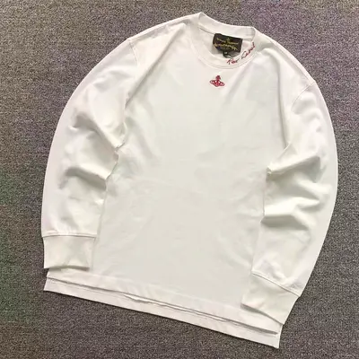 ￥98 VIVIENNE WESTWOOD LONG SLEEVED 126901176（im 170cm 60kg i wear size 38 in the phot）