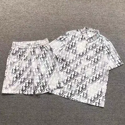 ￥165 D⭐O⭐ SHIRT SHORTS 3206061720（im 170cm 60kg i wear size L in the phot）