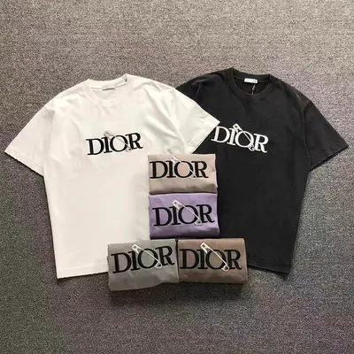 ￥125 D⭐O⭐ T-SHIRT 526082281（im 170cm 60kg i wear size M in the phot）