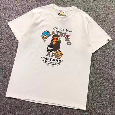 ¥82 BAPE T-SHIRT 4206100698(im 170cm 60kg i wear size L in the phot)