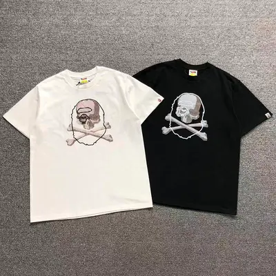 ¥82 BAPE T-SHIRT 4206102098(im 170cm 60kg i wear size L in the phot)