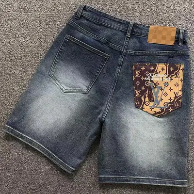 ¥195 L⭐ SHORTS 22061017125(im 170cm 60kg i wear size 31 in the phot)