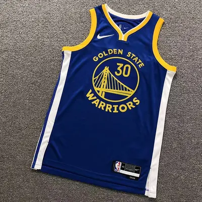 ¥125 NBA BASKETBALL VEST 1261209159(im 170cm 60kg i wear size S in the phot)