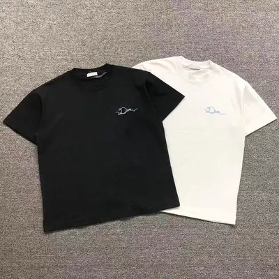 ¥105 D⭐O⭐ T-SHIRT 526120419(im 170cm 60kg i wear size M in the phot)