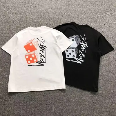 ￥82 STUSSY T-SHIRT 526160382（im 170cm 60kg i wear size M in the phot）