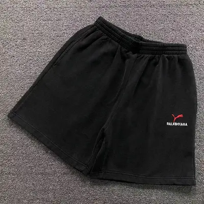 ￥168 B⭐L⭐⭐⭐IA⭐A PUMA SHORTS 3206173421（im 170cm 60kg i wear size S in the phot）