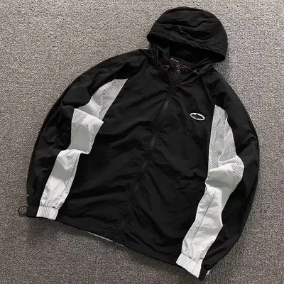 ¥208 CORTEIZ JACKET 4206200834(im 170cm 60kg i wear size S in the phot)