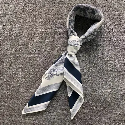 ¥95 D⭐O⭐ SCARF 5262001102 (长90CM*宽90CM*)