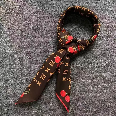 ¥95 L⭐ SCARF 5262010102 (长90CM*宽90CM*)