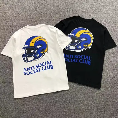 ¥88 ANTI SOCIAL SOCIAL CLUB T-SHIRT 3206211802(im 170cm 60kg i wear size M in the phot)