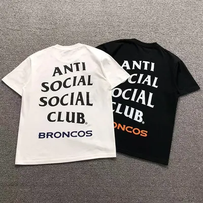 ¥88 ANTI SOCIAL SOCIAL CLUB T-SHIRT 2206211402(im 170cm 60kg i wear size M in the phot)