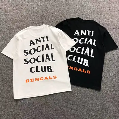 ￥88 ANTI SOCIAL SOCIAL CLUB T-SHIRT 4206211802（im 170cm 60kg i wear size M in the phot）