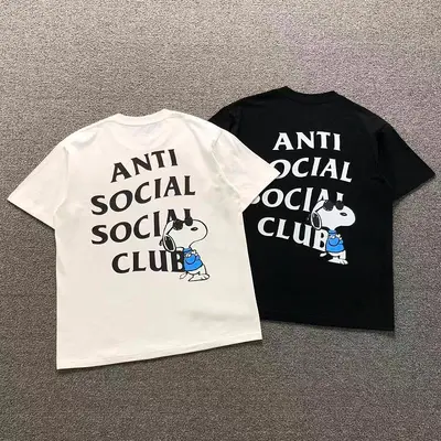 ￥88 ANTI SOCIAL SOCIAL CLUB T-SHIRT 126211902（im 170cm 60kg i wear size M in the phot）