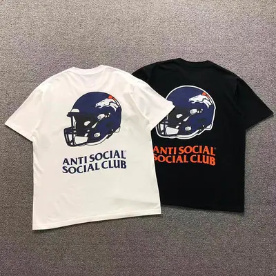 ￥88 ANTI SOCIAL SOCIAL CLUB T-SHIRT 126211702（im 170cm 60kg i wear size L in the phot）