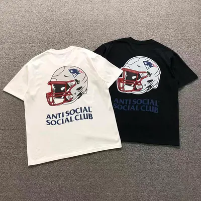 ￥88 ANTI SOCIAL SOCIAL CLUB T-SHIRT 126211502（im 170cm 60kg i wear size L in the phot）