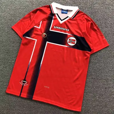 ￥105 FOOTBALL T-SHIRT 1262222002（im 170cm 60kg i wear size L in the phot）