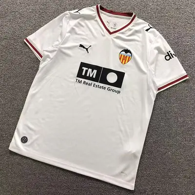 ￥82 FOOTBALL T-SHIRT 1262213002（im 170cm 60kg i wear size L in the phot）