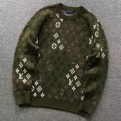 ¥175 L⭐ SWEATER 42062601146(im 170cm 60kg i wear size L in the phot)