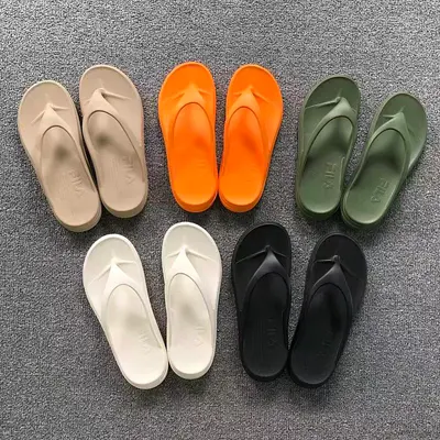 ￥98 F⭐⭐A SLIPPERS 2206301576