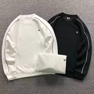 ￥158 LULULEMON HOODIE 2207010404（im 170cm 60kg i wear size L in the phot）