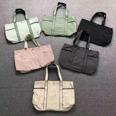 ¥178 LULULEMON BAG 4207030777(长49CM*宽16CM*高33CM
