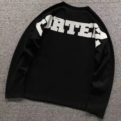¥105 CORTEIZ LONG SLEEVED 12740234(im 170cm 60kg i wear size S in the phot)