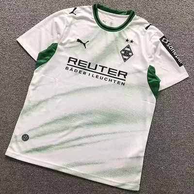 ￥82 FOOTBALL T-SHIRT 32070714002 （im 170cm 60kg i wear size L in the phot）