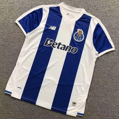 ￥82 FOOTBALL T-SHIRT 32070712002 （im 170cm 60kg i wear size L in the phot）