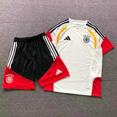 ￥98 FOOTBALL T-SHIRT SHORTS 32070715002（im 170cm 60kg i wear size M in the phot）
