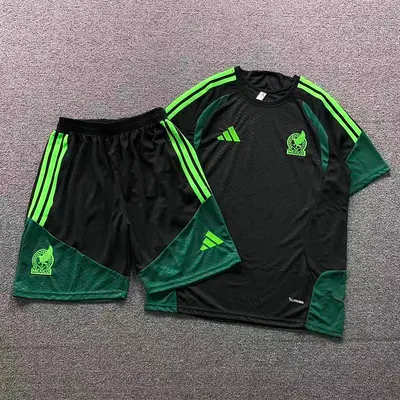 ￥98 FOOTBALL T-SHIRT SHORTS 127717002（im 170cm 60kg i wear size M in the phot）