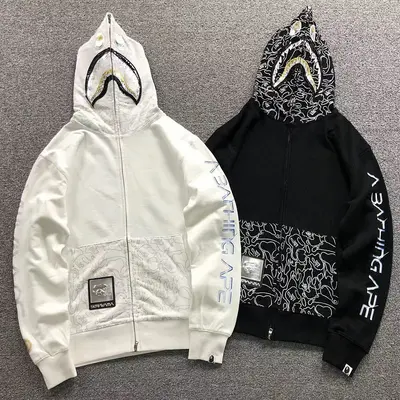 ￥168 BAPE HOODIE 52070713158（im 170cm 60kg i wear size M in the phot）
