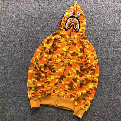 ￥139 BAPE HOODIE 52070721158（im 170cm 60kg i wear size M in the phot）