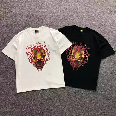 ¥82 CORTEIZ T-SHIRT 5207090678(im 170cm 60kg i wear size M in the phot)