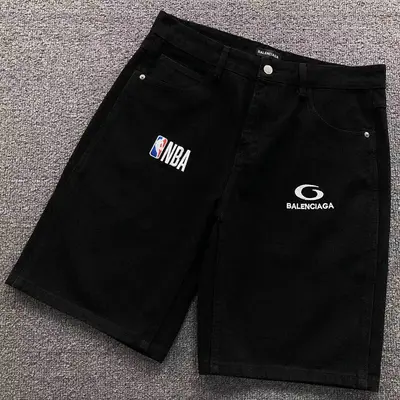 ￥185 B⭐L⭐⭐⭐IA⭐A NBA BASKETBALL SHORTS 127111017（im 170cm 60kg i wear size L in the phot）