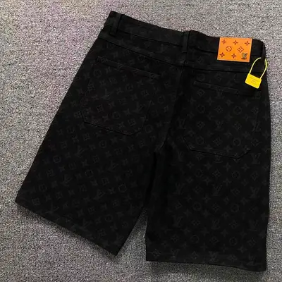 ￥185 L⭐ SHORTS 3207110717（im 170cm 60kg i wear size L in the phot）