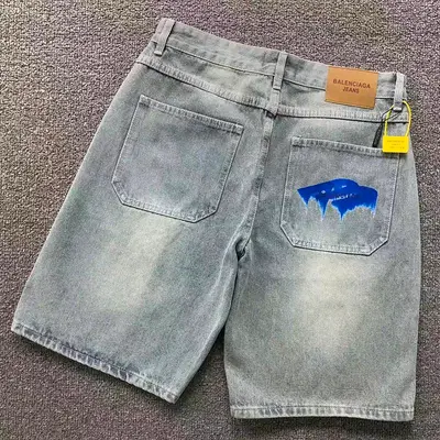 ￥185 B⭐L⭐⭐⭐IA⭐A SHORTS 3207112717（im 170cm 60kg i wear size L in the phot）