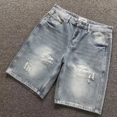 ￥195 B⭐L⭐⭐⭐IA⭐A SHORTS 3207114117（im 170cm 60kg i wear size L in the phot）