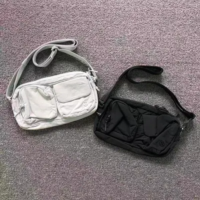 ¥113 LULULEMON BAG 2207172276 (长25CM*宽4CM*高15CM)