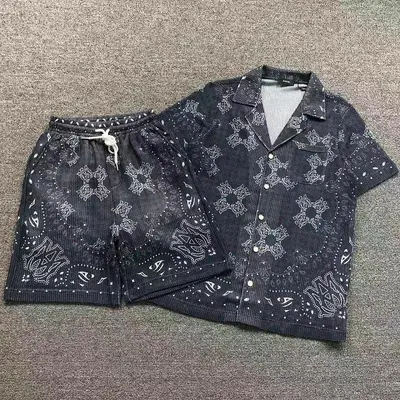 TOP￥105 SHORTS ￥98 AMIRI SHORTS T-SHIRT 3207180832 （im 170cm 60kg i wear size M in the phot）