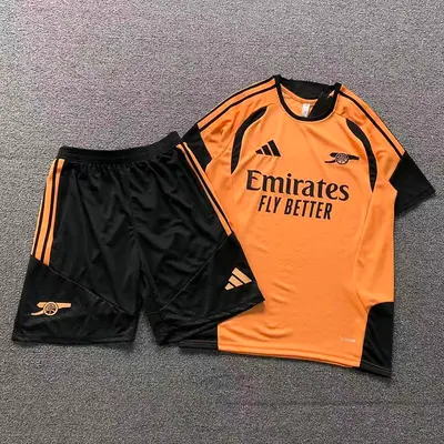￥98 FOOTBALL T-SHIRT SHORTS 1272003002 （im 170cm 60kg i wear size M in the phot）